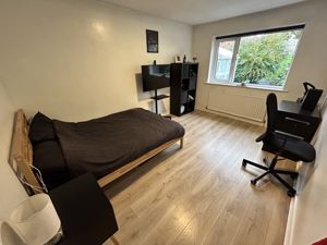 Photo 18- click for photo gallery